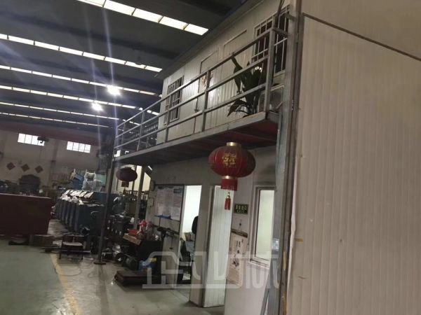 厂房正门图