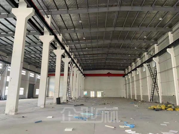 出租：奉贤南桥60000平 单层厂房 层高11米 带行车 可分割  价格1.2元每平天好谈！
