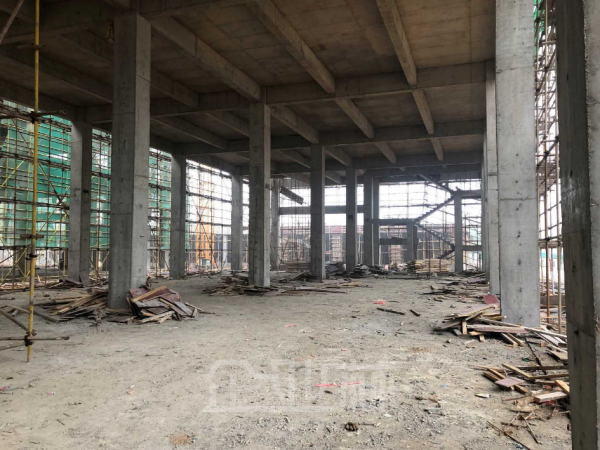 出售：吴江区总面积15000平独栋厂房 单层高10.5米 带行车 双层首层8.1米三层 首付20%！！