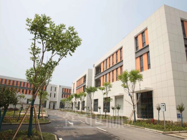 承接京津冀产业园区,省重点项目,独立产权证,可按揭,保证生产