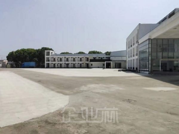 松江新浜镇独门独院单层厂房出租面积7900平，产证齐全，可注册可环评