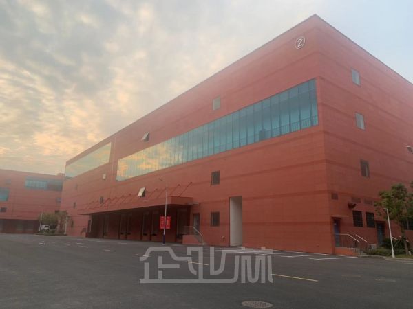 厂房正门图