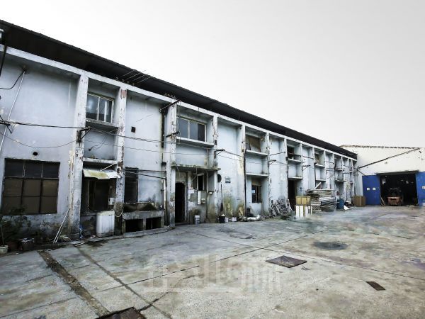 厂房正门图