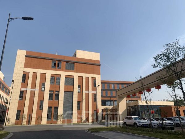 厂房正门图