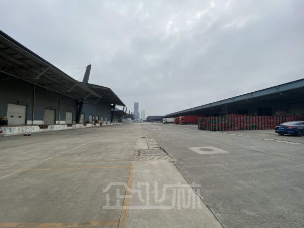 仓库正门图