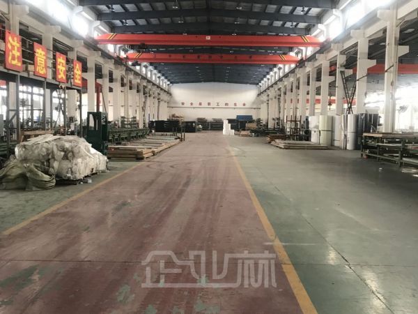 厂房正门图