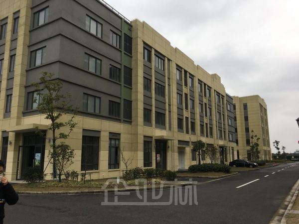 现房出售 104板块 独栋厂房面积2700平—3900平 仅剩4栋