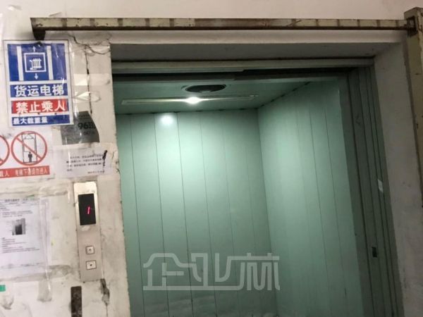 厂房正门图