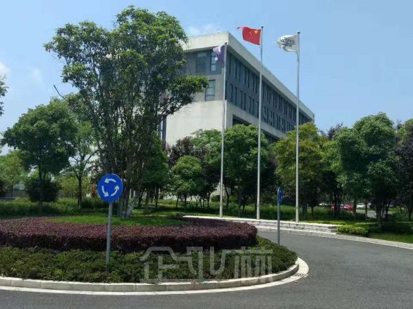 医疗健康产业园 三层厂房5048平 底楼6米