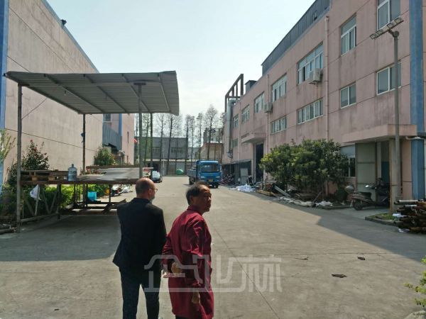 浙江嘉兴海宁独门独院双层厂房出售面积10000平，底楼可架行车，形象好