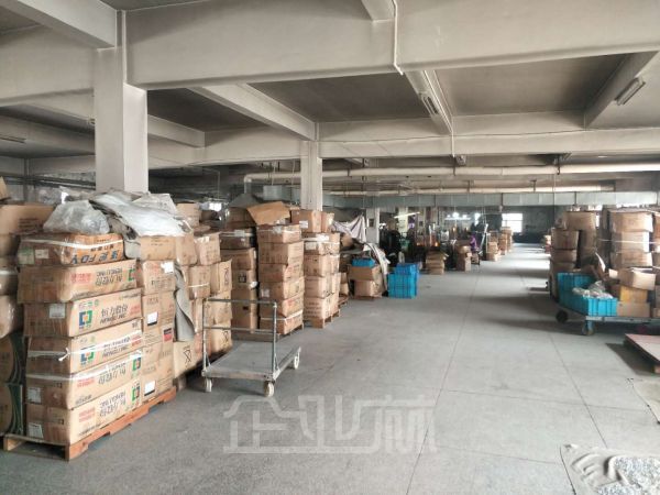 厂房正门图