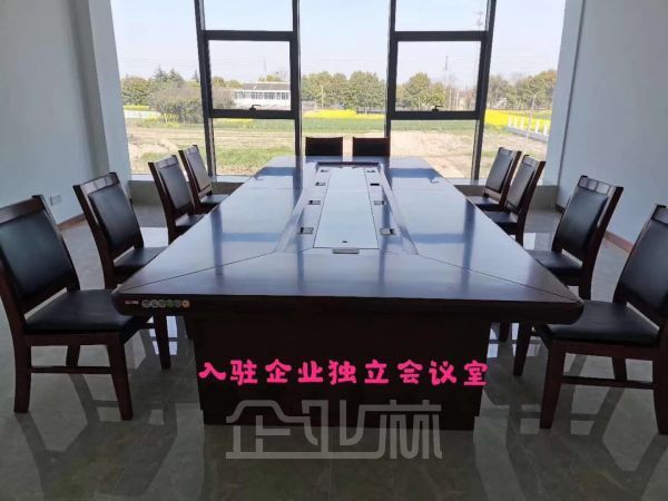 厂房正门图