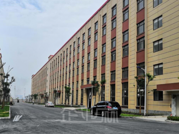 宝山罗店工业区104地块独门独院厂房出租面积51000平，新造高标准厂房