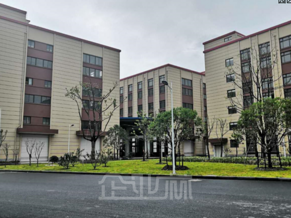 厂房正门图