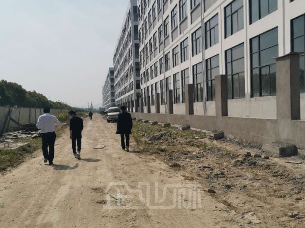湖州菱湖2000平多层厂房对外出售      均价3500元/平米（可分层出售）