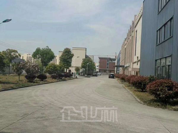 嘉兴桐乡经济开发区独门独院单层厂房出租面积24000平，产证齐全，可注册可环评