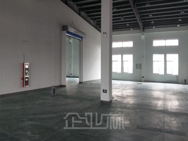 独门独院吴江城南友谊开发区8500平米层高4.5米，面议，大车出入方便