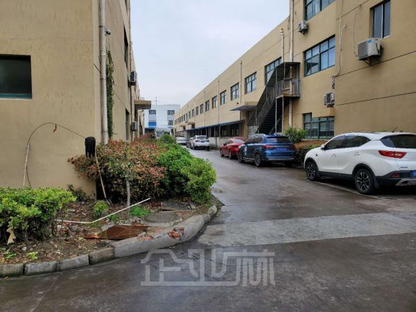 苏州吴中区横泾2700平单层可架行车厂房三层办公出租