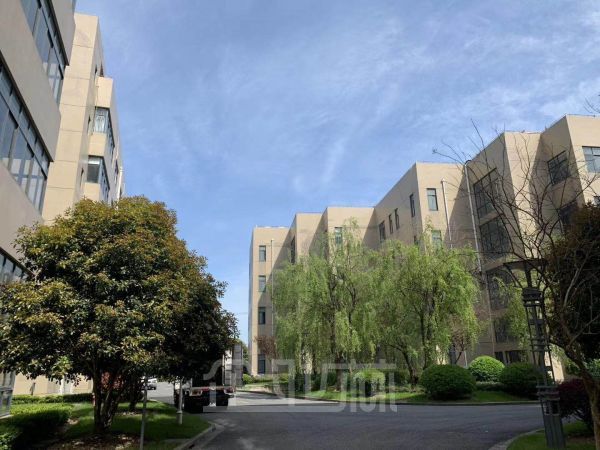 厂房正门图