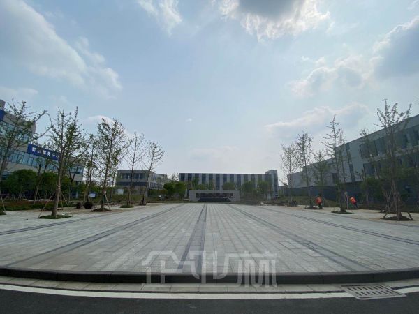 厂房正门图