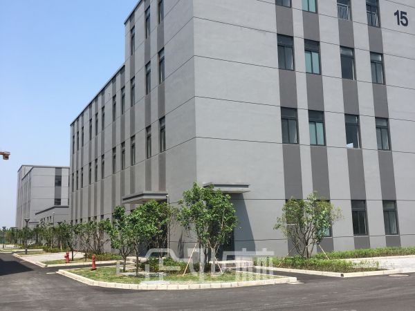 厂房正门图