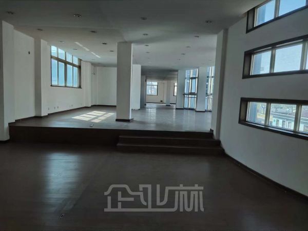 厂房正门图