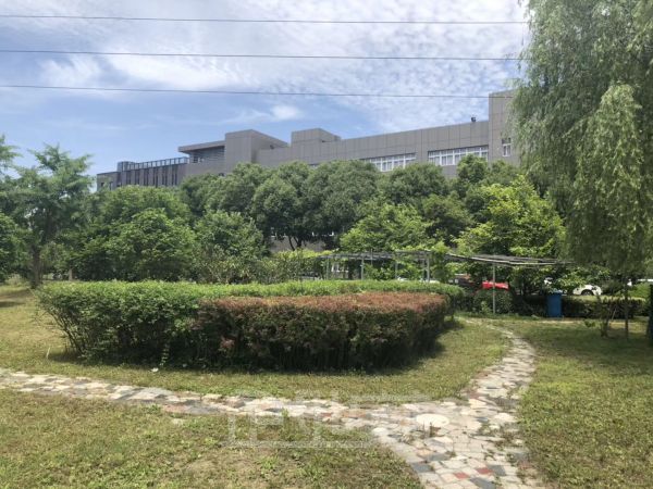 厂房正门图