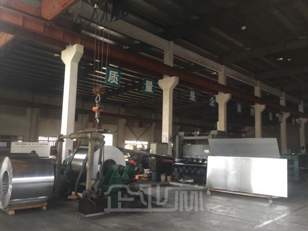 厂房正门图