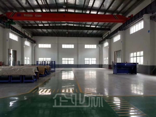 苏州吴江友谊工业园1500平单层架10吨行车厂房出租