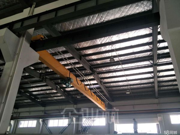苏州新区通安1000平单层架行车厂房出租
