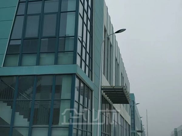 厂房正门图