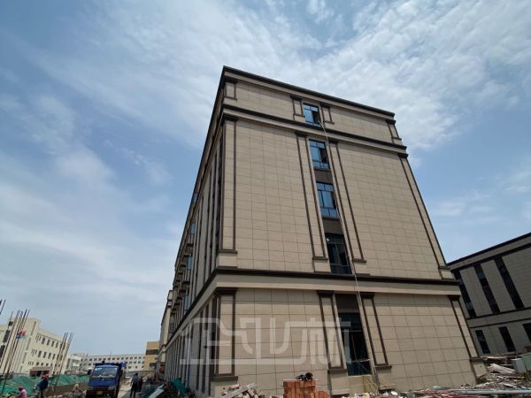 厂房正门图