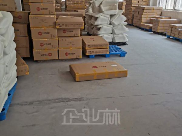 厂房正门图