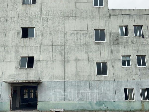 厂房正门图