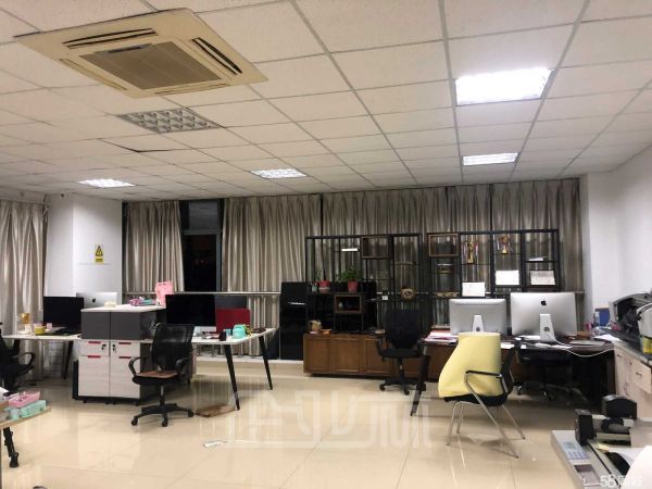 厂房正门图