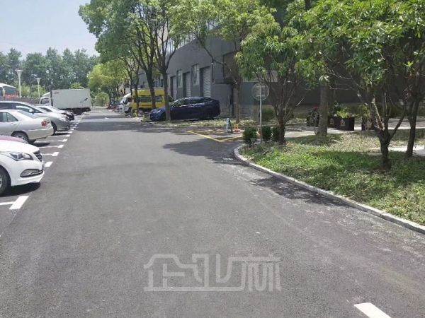 厂房正门图