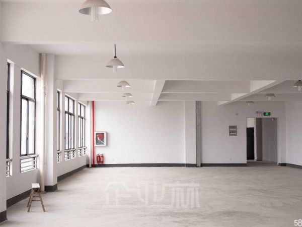 厂房正门图