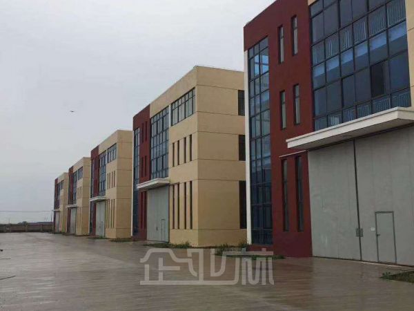 出租丨滨海工业区 独栋单层厂房2200平，有5T行车 层高11米