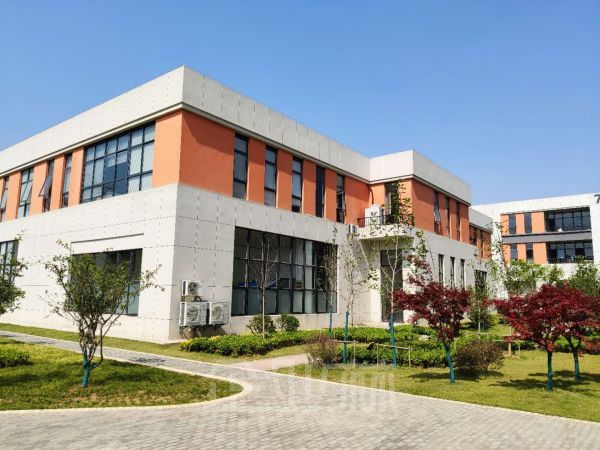 靖江国家开发区  50年国有土地   层高10米   独栋厂房