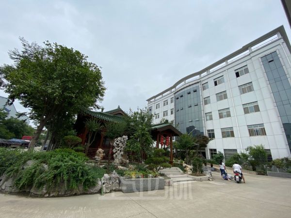 厂房正门图