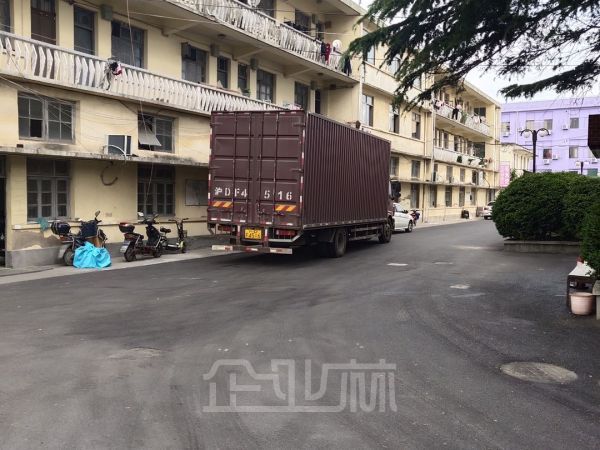 厂房正门图