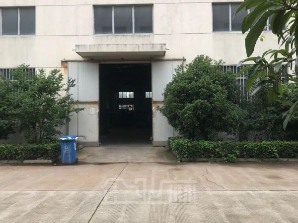 苏州工业园区胜浦1200平单层架行车厂房出租