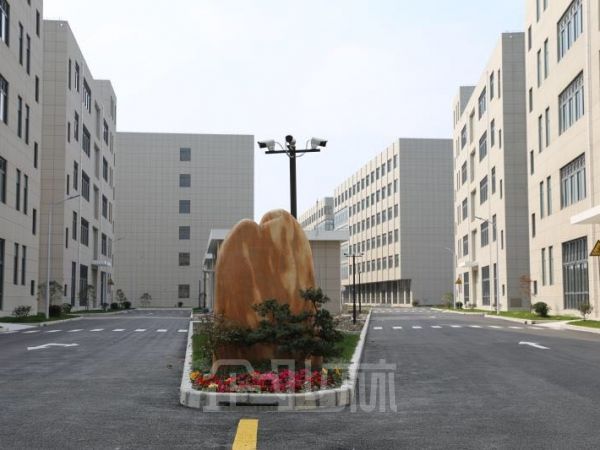 厂房正门图