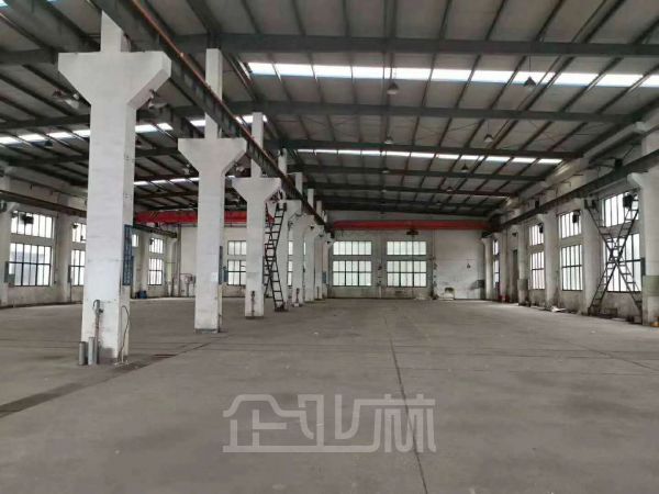 出租丨104南汇工业区单层厂房，层高13米，可架行车！