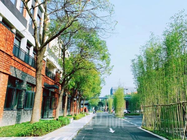 厂房正门图