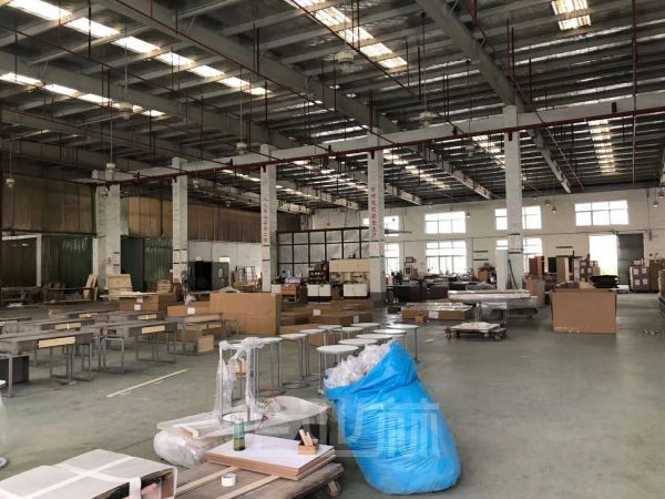 厂房正门图