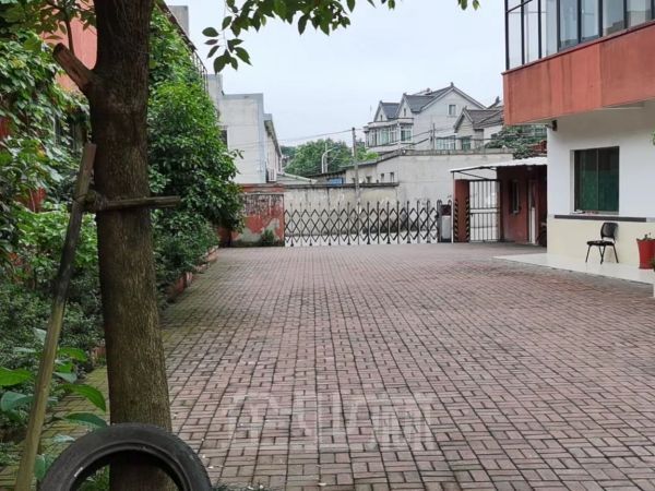 厂房正门图