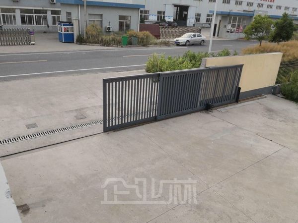厂房正门图