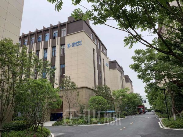 厂房正门图