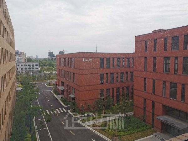 上海宝山全新厂房出租，可环评，可注册